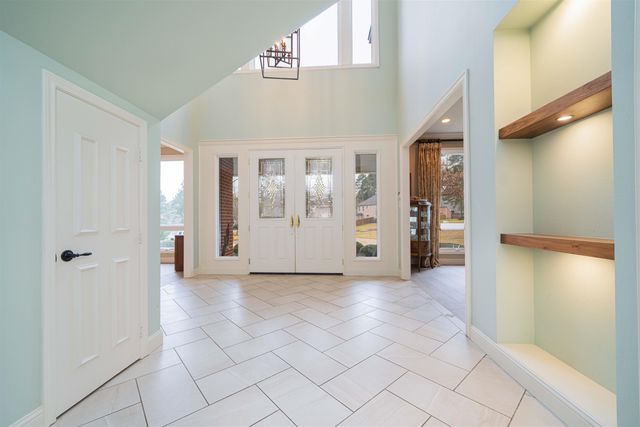 221 Hunters Circle, Longview, TX 75605