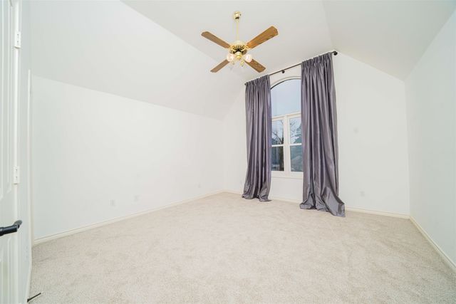 221 Hunters Circle, Longview, TX 75605