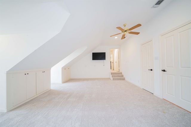 221 Hunters Circle, Longview, TX 75605