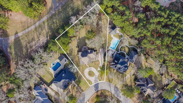 221 Hunters Circle, Longview, TX 75605