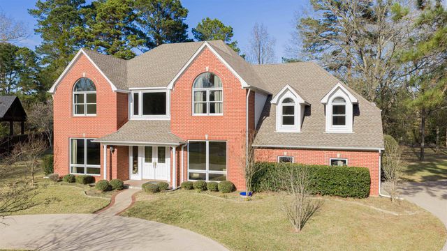 221 Hunters Circle, Longview, TX 75605