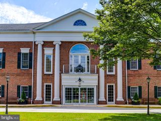 210 BRIGHTWOOD CLUB DR #210, Lutherville Timonium, MD 21093