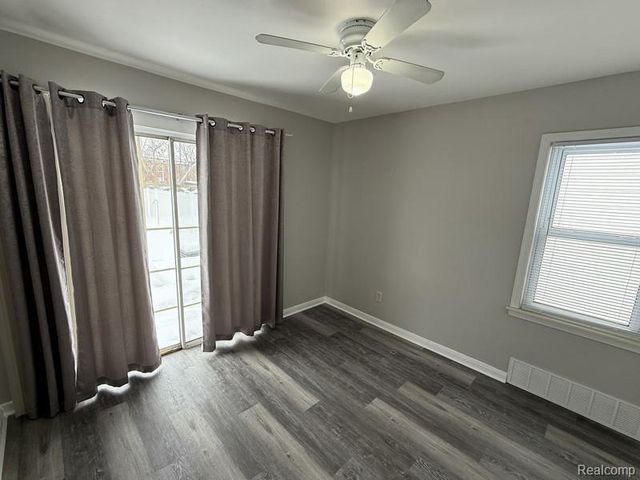 1465 E 14 Mile Road, Birmingham, MI 48009