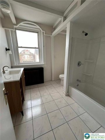 216 East Broad Street, Bethlehem City, PA 18018