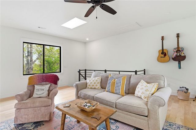 10036 Sun Ridge Circle, Rogers, AR 72756
