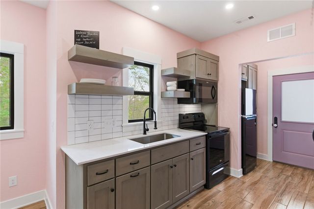 10036 Sun Ridge Circle, Rogers, AR 72756