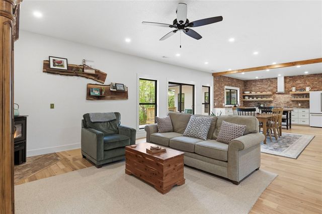 10036 Sun Ridge Circle, Rogers, AR 72756