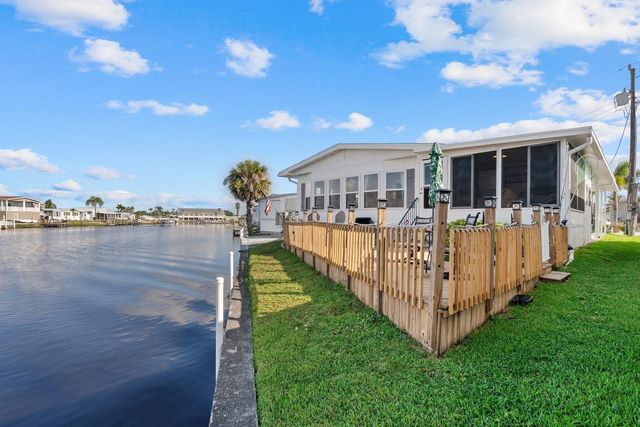 520 IDEAL PLACE, North Port, FL 34287