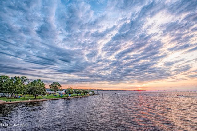 2159 Royal Pines Drive, New Bern, NC 28560
