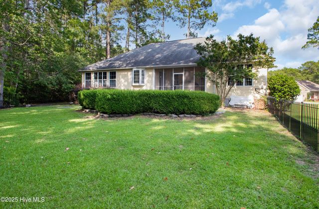 2159 Royal Pines Drive, New Bern, NC 28560