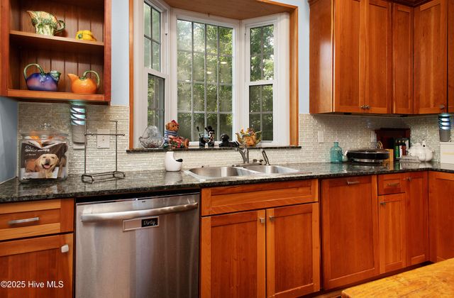 2159 Royal Pines Drive, New Bern, NC 28560