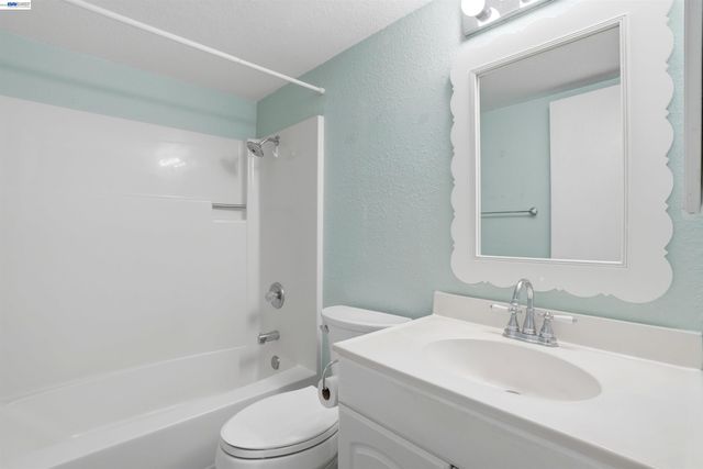 685 Palomino Dr D, Pleasanton, CA 94566