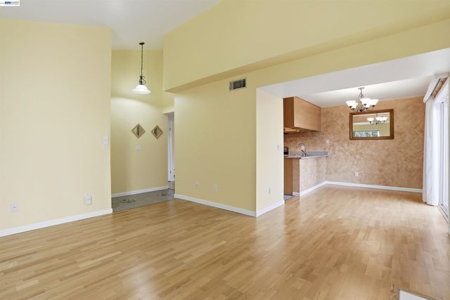 685 Palomino Dr D, Pleasanton, CA 94566