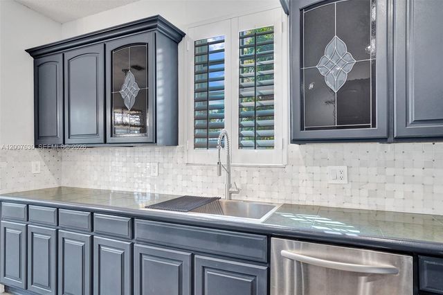 11834 Highland Pl, Coral Springs, FL 33071