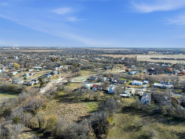 606 S Spears Street, Alvarado, TX 76009