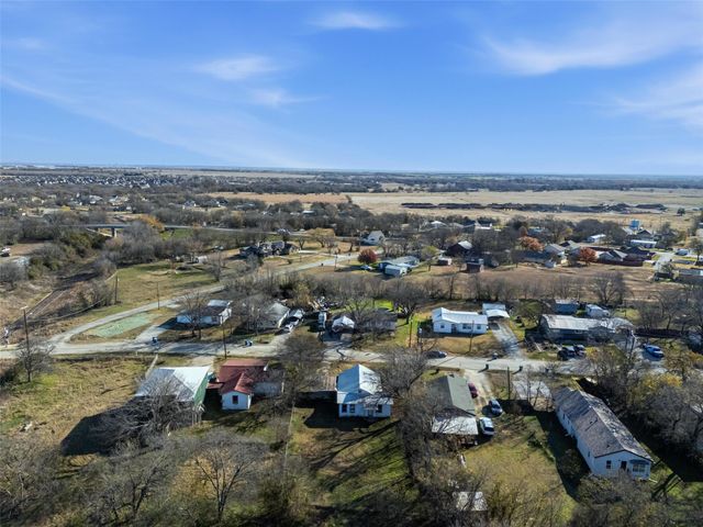 606 S Spears Street, Alvarado, TX 76009