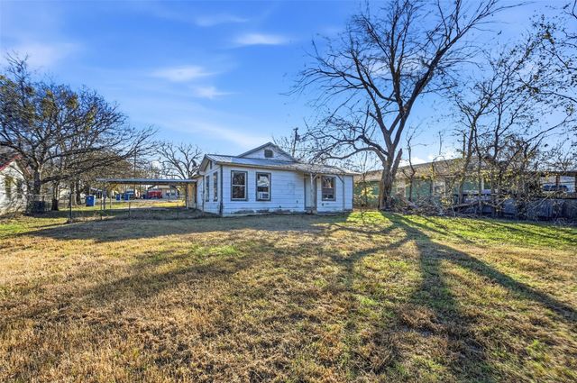 606 S Spears Street, Alvarado, TX 76009