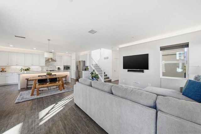 8337 Summit way, San Diego, CA 92108