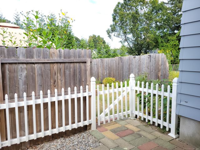 164 Cambridge Drive, East Hartford, CT 06118