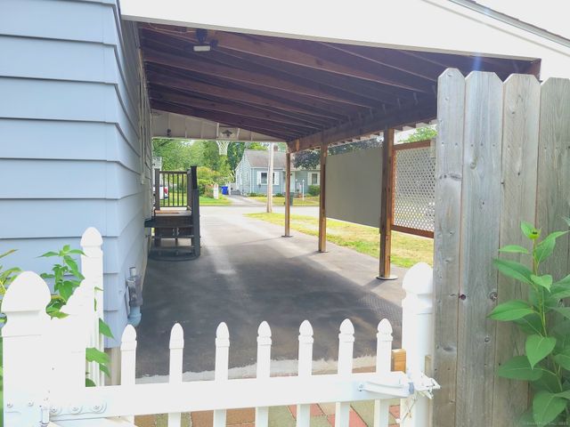 164 Cambridge Drive, East Hartford, CT 06118