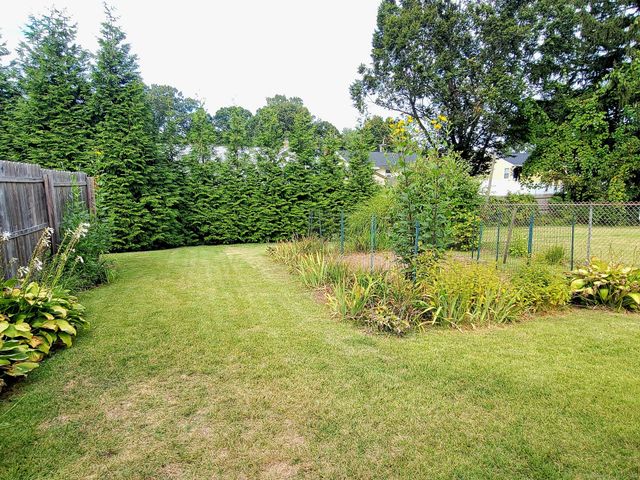 164 Cambridge Drive, East Hartford, CT 06118