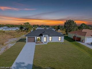 556 Woodview DR, Lehigh Acres, FL 33972