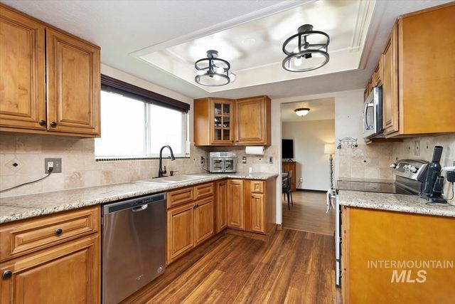 1114 NW 11th St, Meridian, ID 83642