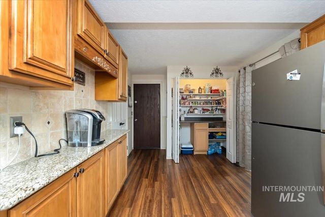 1114 NW 11th St, Meridian, ID 83642