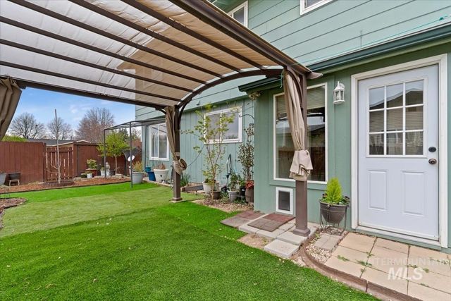 1114 NW 11th St, Meridian, ID 83642