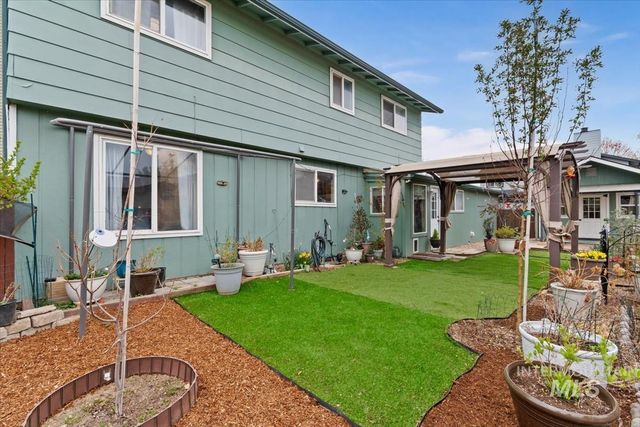 1114 NW 11th St, Meridian, ID 83642