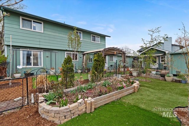 1114 NW 11th St, Meridian, ID 83642