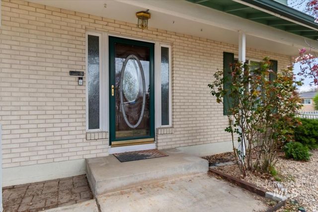 1114 NW 11th St, Meridian, ID 83642