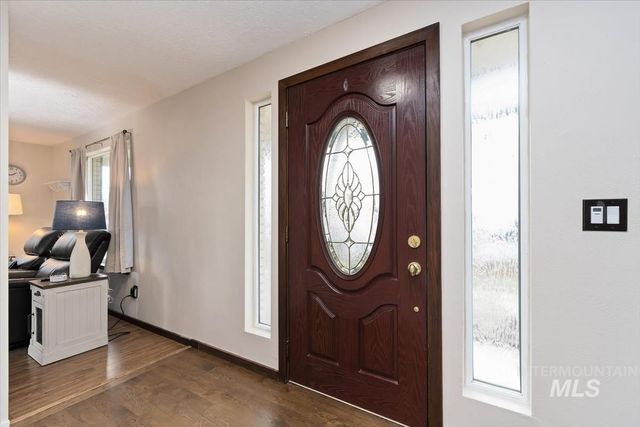 1114 NW 11th St, Meridian, ID 83642