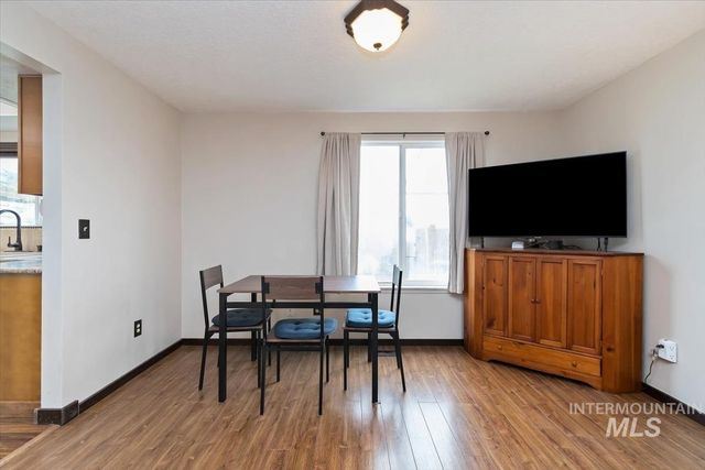 1114 NW 11th St, Meridian, ID 83642