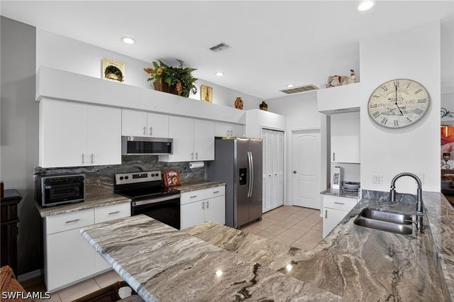 9131 Old Hickory CIR, Fort Myers, FL 33912