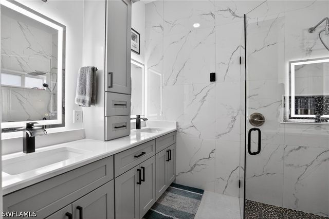 9131 Old Hickory CIR, Fort Myers, FL 33912