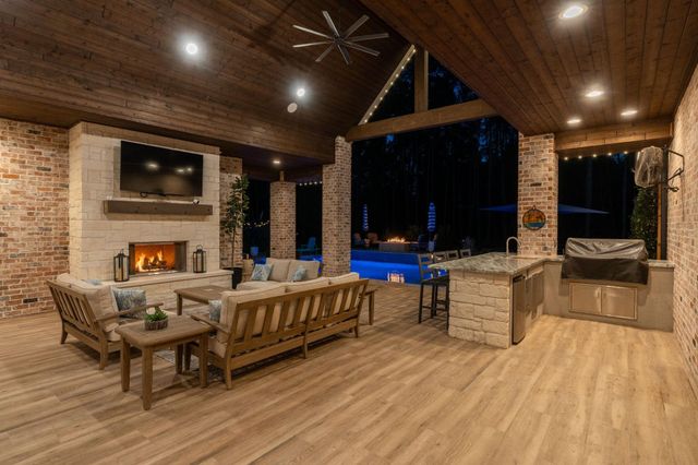 7304 Morningbrook Court, Montgomery, TX 77316