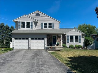 102 Viceroy Drive, Camillus, NY 13031