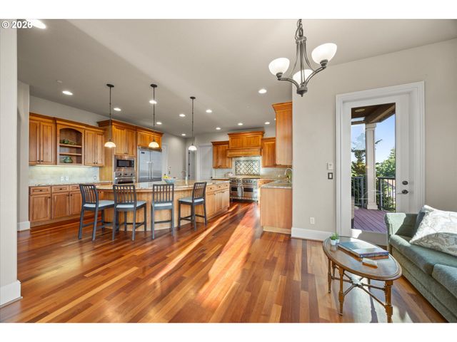 10225 Nw LANGWORTHY Ter, Portland, OR 97229