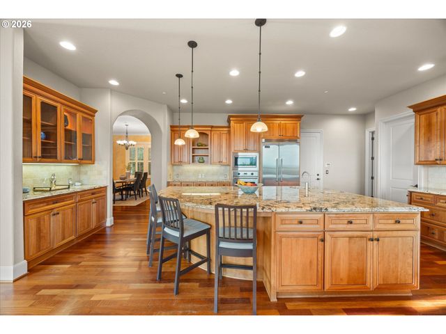 10225 Nw LANGWORTHY Ter, Portland, OR 97229