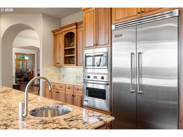 10225 Nw LANGWORTHY Ter, Portland, OR 97229