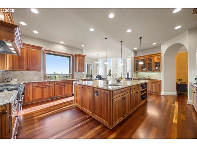 10225 Nw LANGWORTHY Ter, Portland, OR 97229