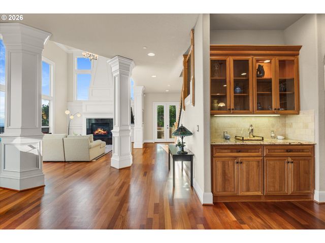 10225 Nw LANGWORTHY Ter, Portland, OR 97229