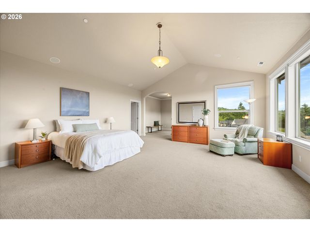 10225 Nw LANGWORTHY Ter, Portland, OR 97229