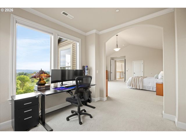 10225 Nw LANGWORTHY Ter, Portland, OR 97229
