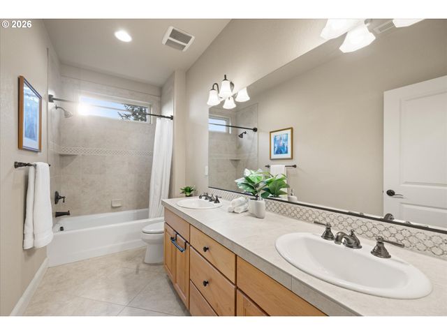10225 Nw LANGWORTHY Ter, Portland, OR 97229