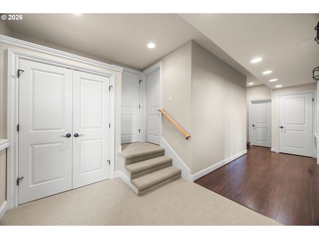 10225 Nw LANGWORTHY Ter, Portland, OR 97229
