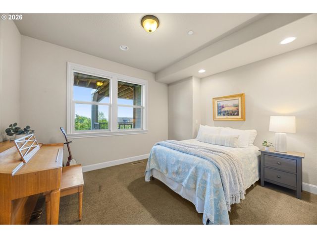 10225 Nw LANGWORTHY Ter, Portland, OR 97229