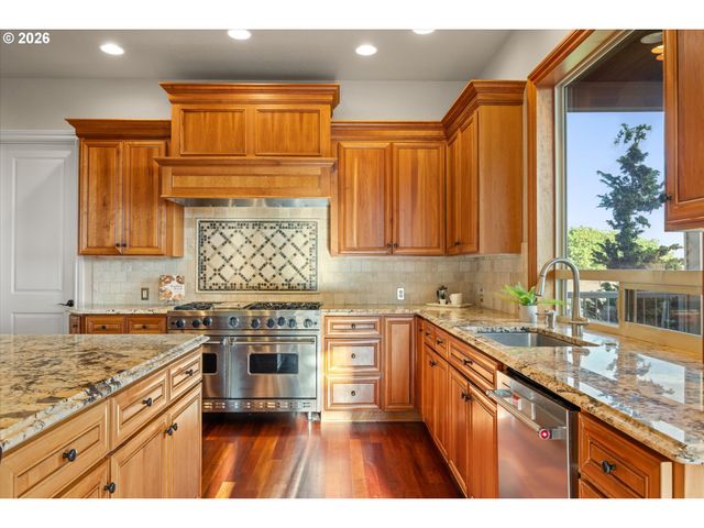 10225 Nw LANGWORTHY Ter, Portland, OR 97229