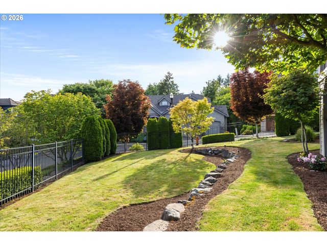 10225 Nw LANGWORTHY Ter, Portland, OR 97229
